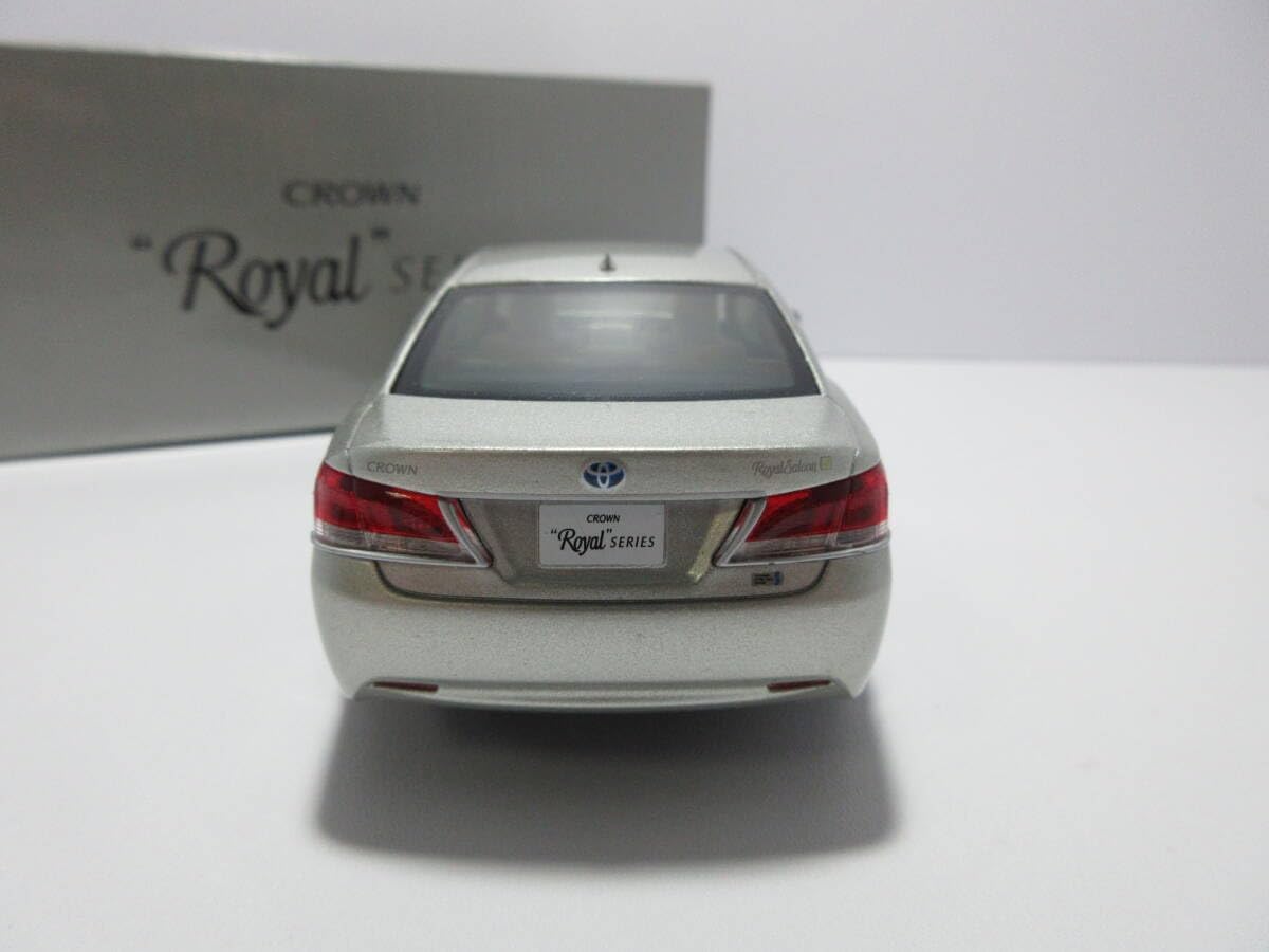 1/30 トヨタ カラーサンプル クラウン 210系前期 ホワイトパール